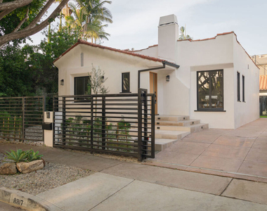 8817 Ashcroft Avenue - Photo Thumbnail 15