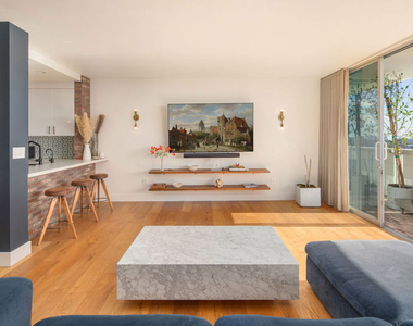 8787 Shoreham Drive - Photo Thumbnail 5