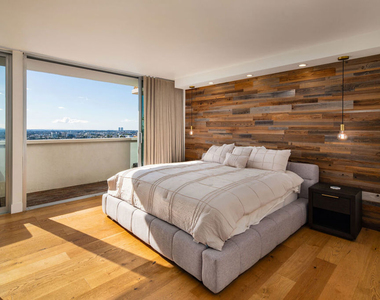 8787 Shoreham Drive - Photo Thumbnail 11