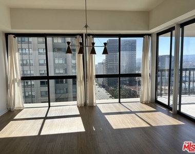 10790 Wilshire Boulevard - Photo Thumbnail 6