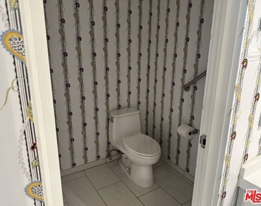 10790 Wilshire Boulevard - Photo Thumbnail 21