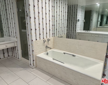 10790 Wilshire Boulevard - Photo Thumbnail 22