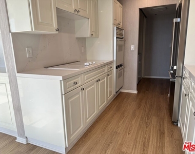 10790 Wilshire Boulevard - Photo Thumbnail 28