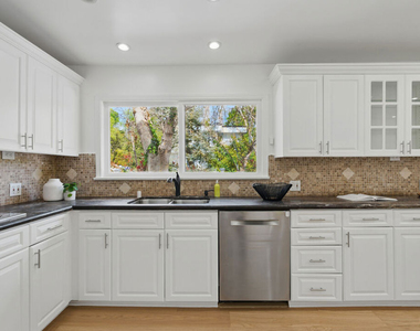 5220 Melvin Avenue - Photo Thumbnail 13