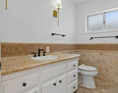 5220 Melvin Avenue - Photo Thumbnail 22
