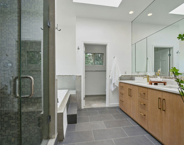 5220 Melvin Avenue - Photo Thumbnail 16