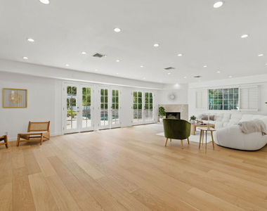 5220 Melvin Avenue - Photo Thumbnail 5