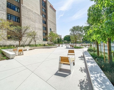 1100 S Grand Avenue - Photo Thumbnail 36