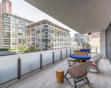 1100 S Grand Avenue - Photo Thumbnail 24