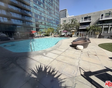 901 S Flower Street - Photo Thumbnail 38
