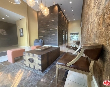 901 S Flower Street - Photo Thumbnail 44