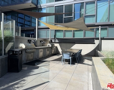 901 S Flower Street - Photo Thumbnail 32