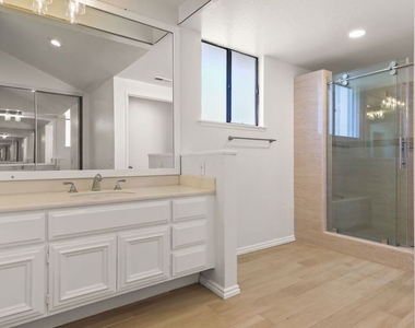 6501 Bradley Place - Photo Thumbnail 34