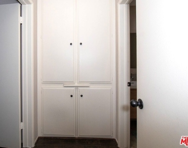 6001 Canterbury Drive - Photo Thumbnail 16