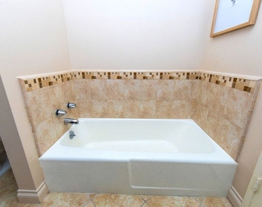 6001 Canterbury Drive - Photo Thumbnail 22