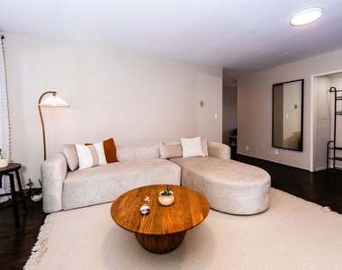 6001 Canterbury Drive - Photo Thumbnail 7