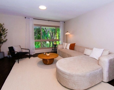6001 Canterbury Drive - Photo Thumbnail 5