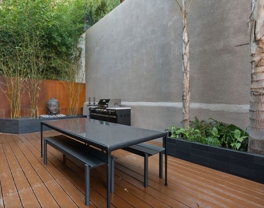 3601 Dixie Canyon Place - Photo Thumbnail 28