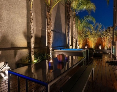3601 Dixie Canyon Place - Photo Thumbnail 24