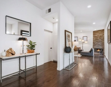 3601 Dixie Canyon Place - Photo Thumbnail 8