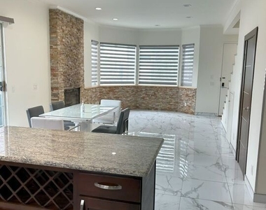 7916 Blackburn Avenue - Photo Thumbnail 4