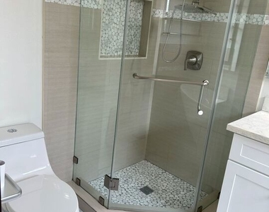 7916 Blackburn Avenue - Photo Thumbnail 13