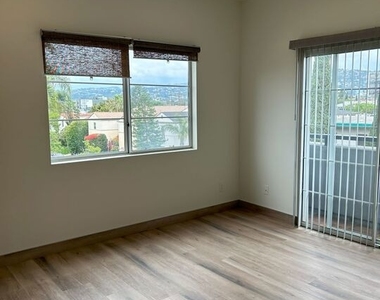7916 Blackburn Avenue - Photo Thumbnail 17