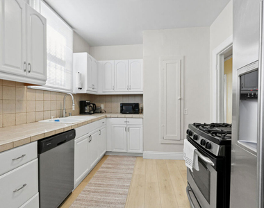 442 N Orange Grove Avenue - Photo Thumbnail 12