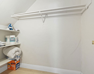 442 N Orange Grove Avenue - Photo Thumbnail 4