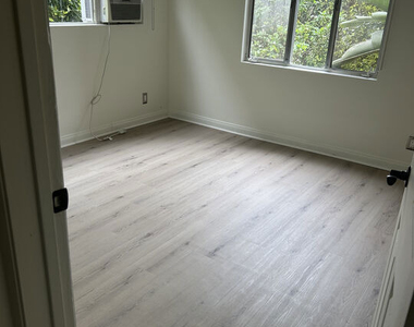 1128 S Oakhurst Drive - Photo Thumbnail 6