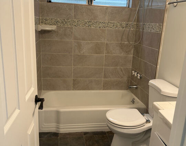 1128 S Oakhurst Drive - Photo Thumbnail 7