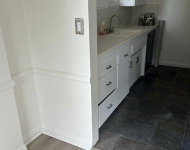 1128 S Oakhurst Drive - Photo Thumbnail 2