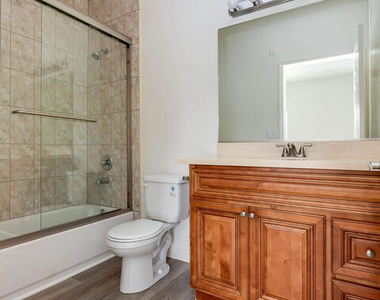 14735 Friar Street - Photo Thumbnail 6