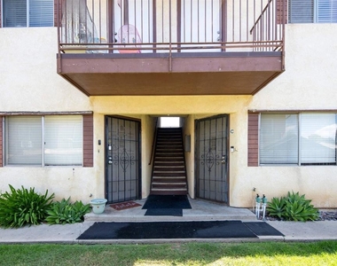 975 E Washington Ave - Photo Thumbnail 3