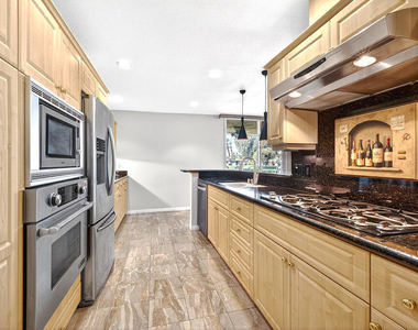 42419 Adams Street - Photo Thumbnail 6