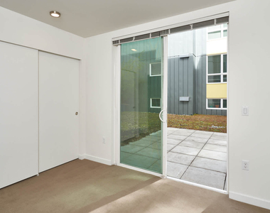 3220 California Ave Sw - Photo Thumbnail 21