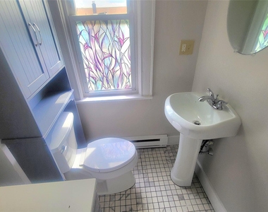 37 Roosevelt Avenue - Photo Thumbnail 20