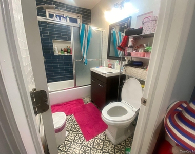 40 S 16th Street - Photo Thumbnail 3