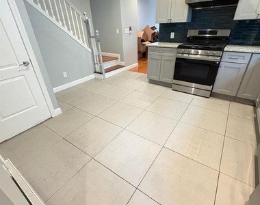 40 S 16th Street - Photo Thumbnail 13