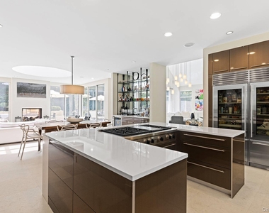 7 Rolling Wood Lane - Photo Thumbnail 7