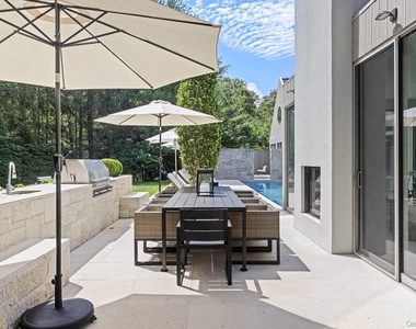 7 Rolling Wood Lane - Photo Thumbnail 27