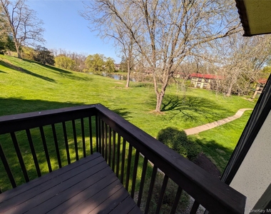 9 Loudon Drive - Photo Thumbnail 16