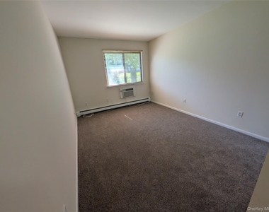9 Loudon Drive - Photo Thumbnail 14