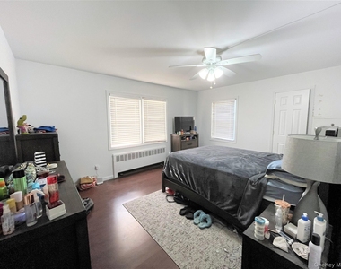 141 Nassau Lane - Photo Thumbnail 2