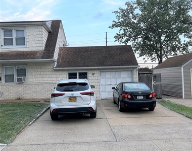 141 Nassau Lane - Photo Thumbnail 9