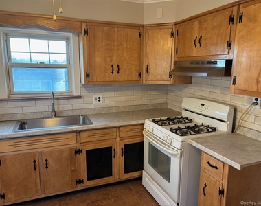 82 Putnam Avenue - Photo Thumbnail 5