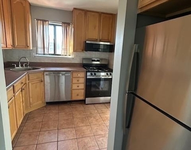 212 N Oaks Boulevard N - Photo Thumbnail 8