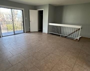 212 N Oaks Boulevard N - Photo Thumbnail 6
