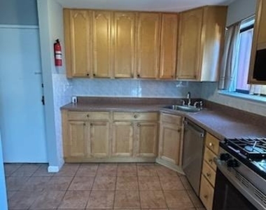 212 N Oaks Boulevard N - Photo Thumbnail 10