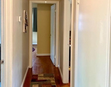 1316 Rowe Street - Photo Thumbnail 6